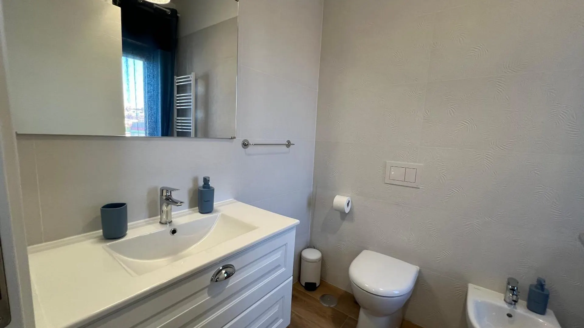 게스트하우스 Luli Rooms Napoli